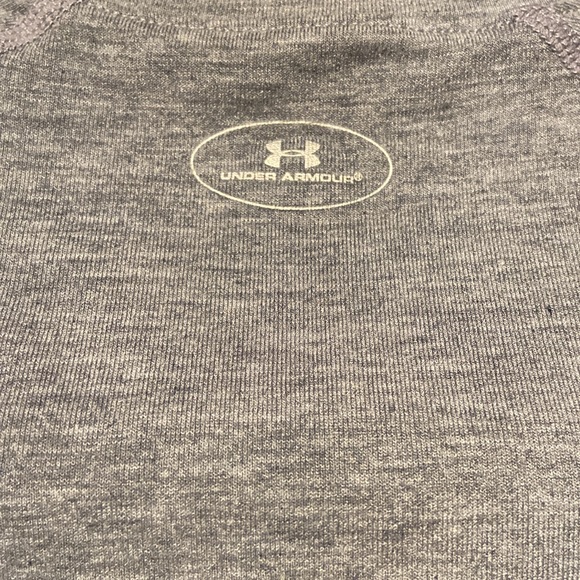 Under Armour Top - Picture 3 of 3